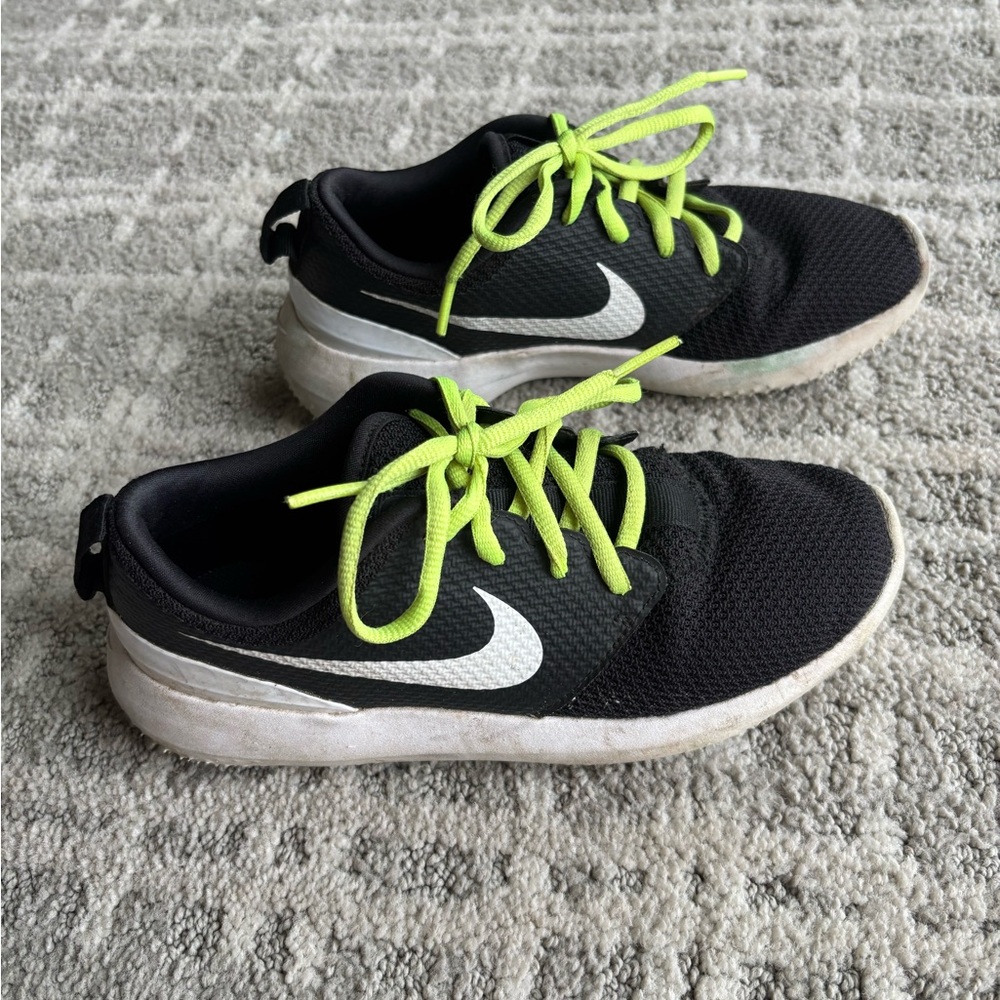 Nike Roshe Youth Golf Shoes size 3
